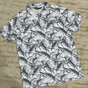 Travis Matthew men’s Large cotton/poly performance polo- one wear!